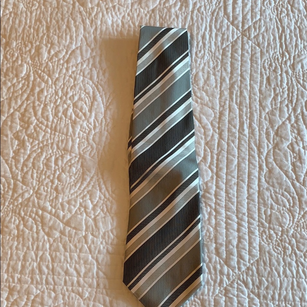 Men’s tie
